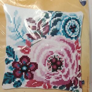 Flower Paradise I Floral Cross-Stitch Pillow Cover Blue Pink Vervaco 0153912